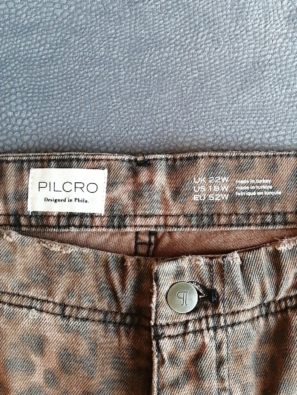 Anthropologie The Adi Brown Leopard Mid-Rise Wide-leg Flare Jeans by Pilcro S18W - Picture 3 of 13